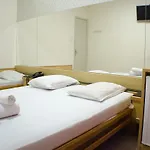 Hotel Hostal (Adults Only)